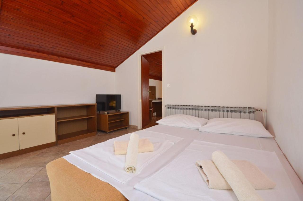 Apartment And Rooms Mrkovic Vodice Exterior photo