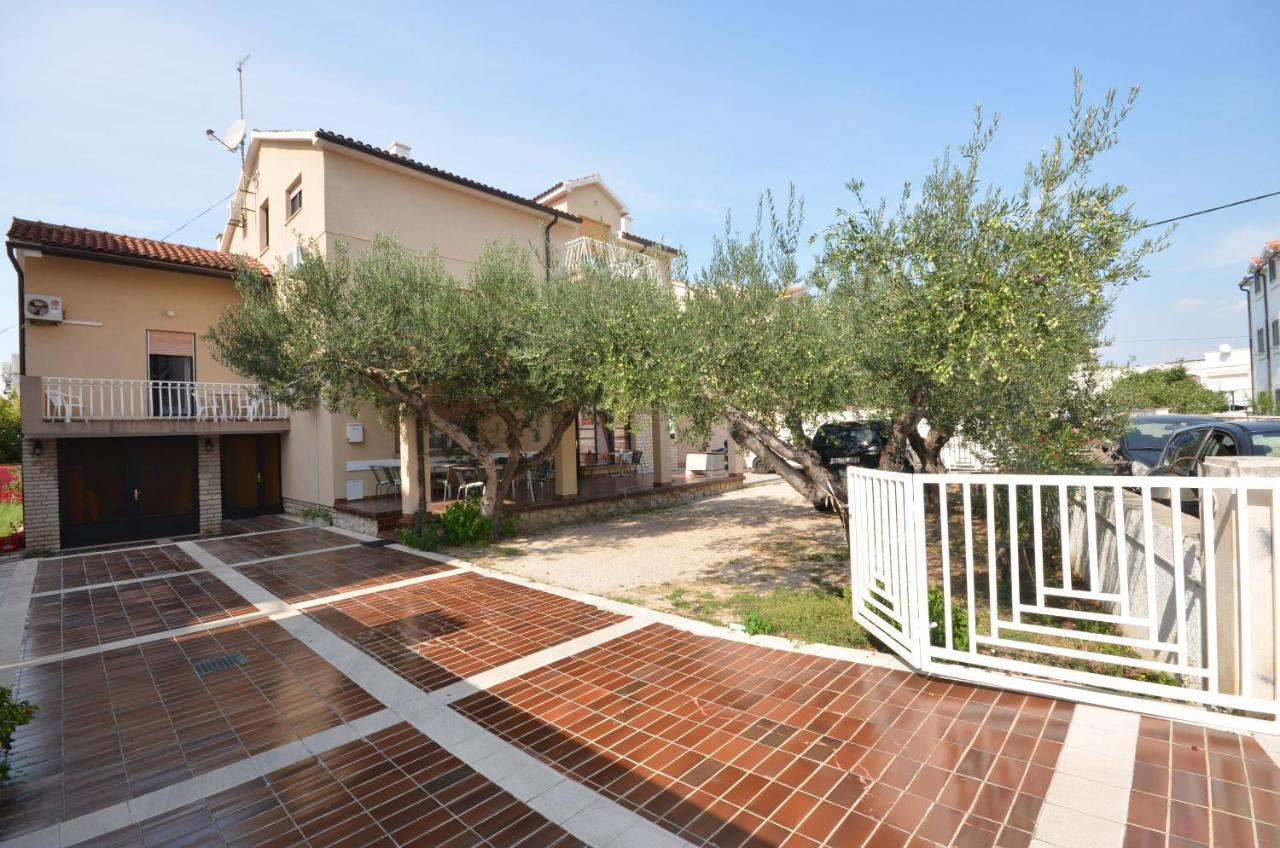 Apartment And Rooms Mrkovic Vodice Exterior photo