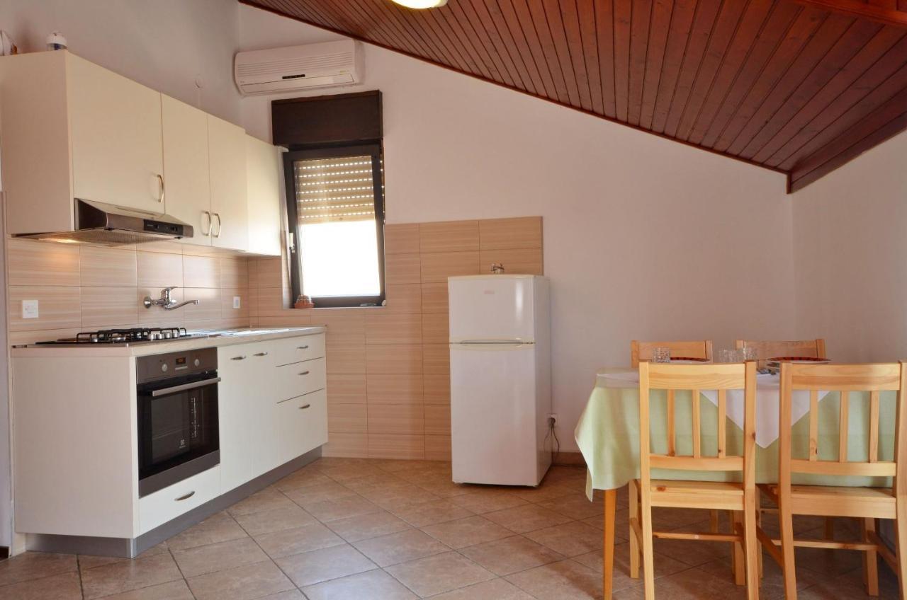 Apartment And Rooms Mrkovic Vodice Exterior photo