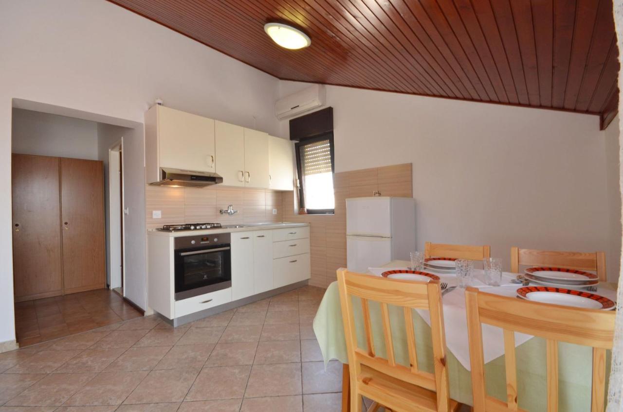 Apartment And Rooms Mrkovic Vodice Exterior photo