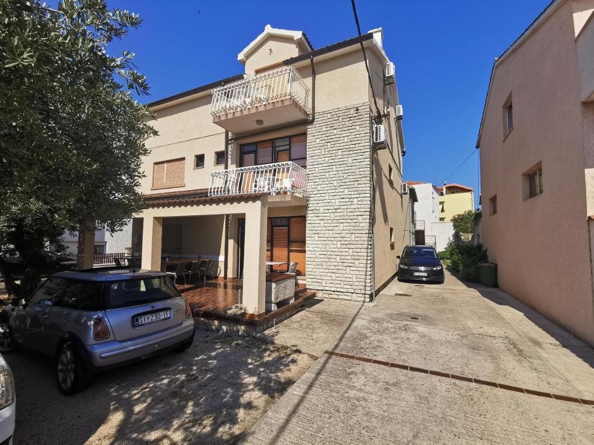 Apartment And Rooms Mrkovic Vodice Exterior photo