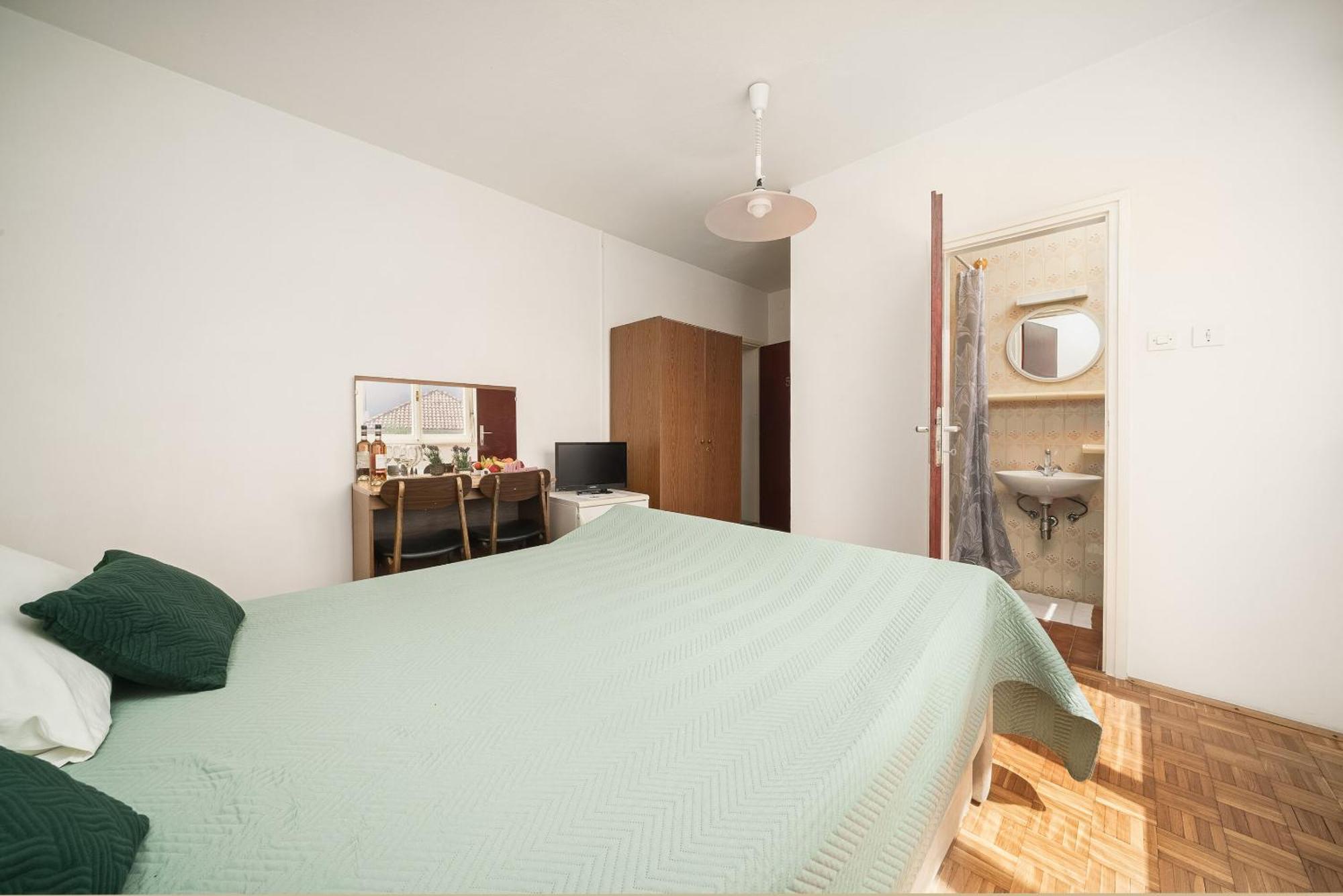 Apartment And Rooms Mrkovic Vodice Exterior photo