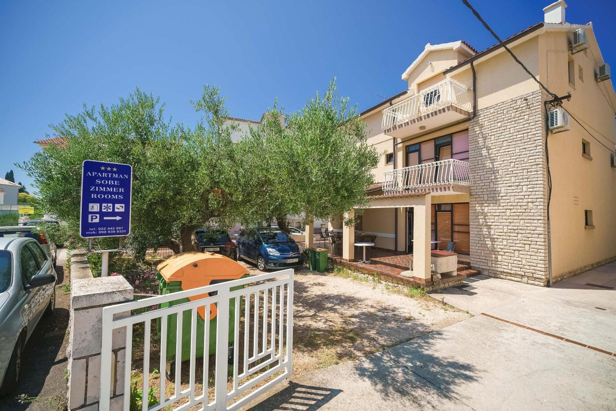 Apartment And Rooms Mrkovic Vodice Exterior photo